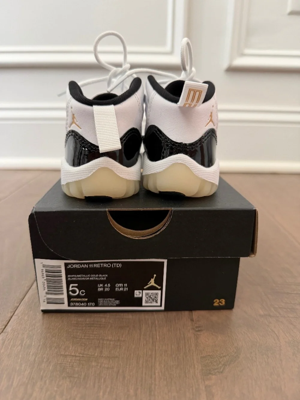 Nike Air Jordan 11 Retro TD White Metallic Gold Black Size 5C Toddler w/ Box
